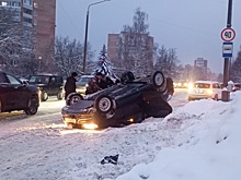 Легковушка перевернулась, наехав на сугроб в Сарове
