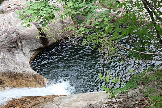 Прохладные уголки у водопадов становятся новым трендом летнего отдыха в Сочи