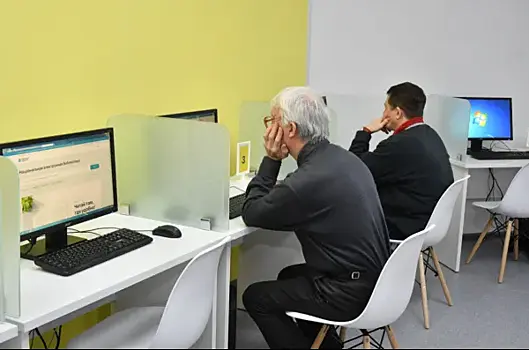 Число пенсионеров в России сократилось