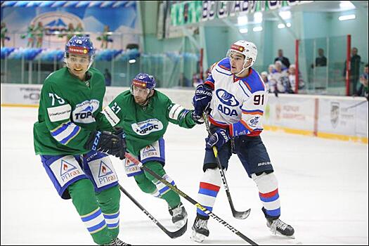 Хоккейная "Лада" в матче ВХЛ одержала победу над "Торосом"