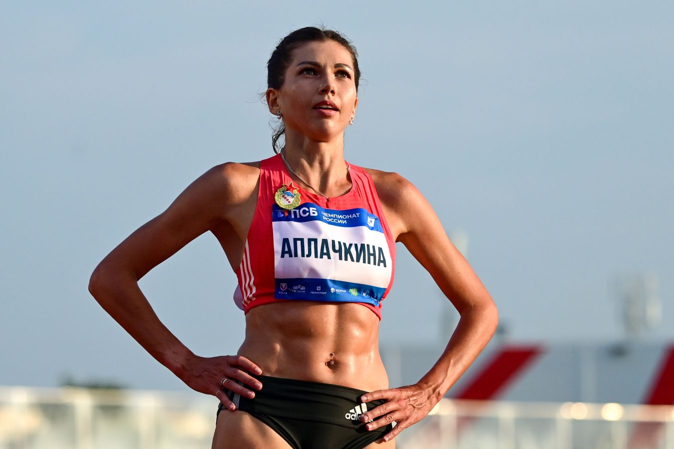 Светлана Аплачкина выиграла финальный забег на 1500 м в Чеченской Республике. Это ее пятое золото подряд.