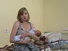 Девушка родила здорового малыша после химиотерапии