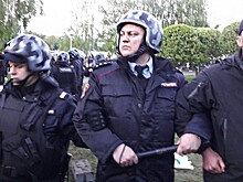 Стычки с полицией начались на акции в Екатеринбурге