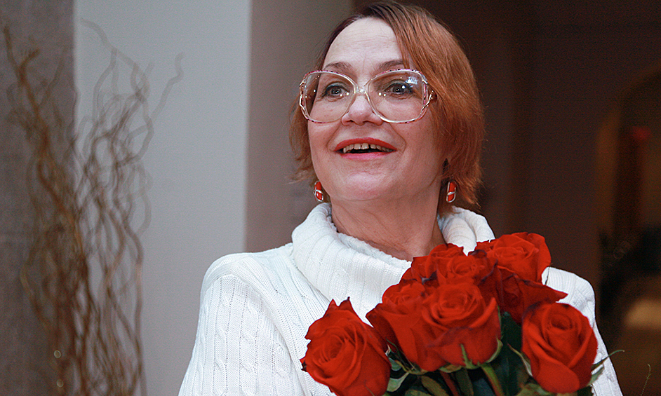 21 ноября, на 76-м году ушла из жизни народная артистка России, лауреат Госпремии Нина Русланова. Актриса запомнилась зрителю благодаря таким фильмам, как «Зимняя вишня», «Собачье сердце», «Будьте моим мужем». Русланова скончалась после продолжительной болезни, обострившейся на фоне заражения коронавирусной инфекцией