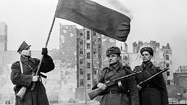 Польша вынуждена признать роль СССР в своем спасении, заявили в РВИО