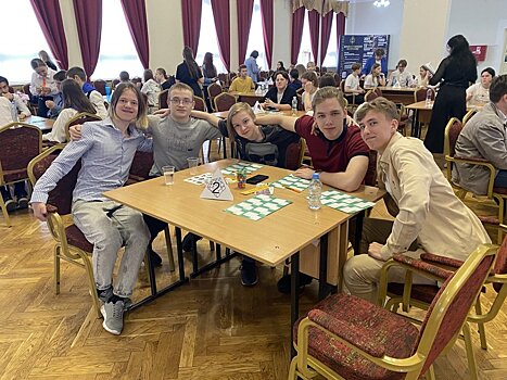Команда от Кировской области отправится на финал Всероссийского интеллектуального турнира «Лига знаний» (6+)