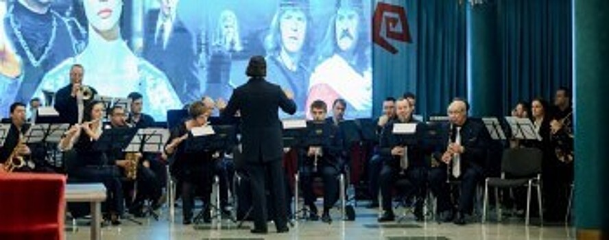 Губернский духовой оркестр исполнит вальсы и хиты ABBA на сцене филармонии