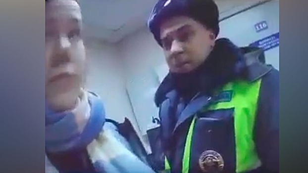 Устроивших драку в ОВД Петербурга сотрудников МВД уволят