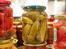 Россиянам пригрозили штрафом за хранение закруток в одном месте