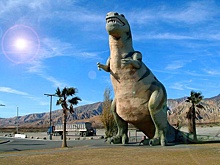 В карантинном Мадриде заметили «динозавра»