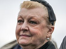 Актрисе Наталье Дрожжиной стало плохо во время суда в Москве