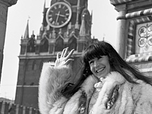 Примадонну поп-музыки Болгарии Лили Иванову наградили "Золотой лавровой ветвью"