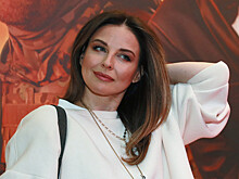 Певица Власова назвала Пугачеву своим авторитетом