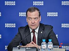 Подробности визита Медведева на Средний Урал: «Парковку освободили для вертолета»