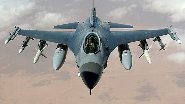 Дания пообещала поставить Украине F-16