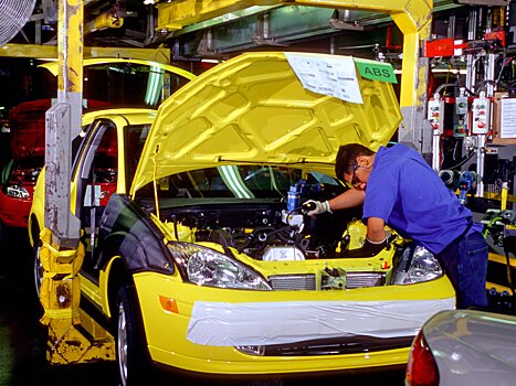 Ford останавливает работу пяти заводов в Северной Америке