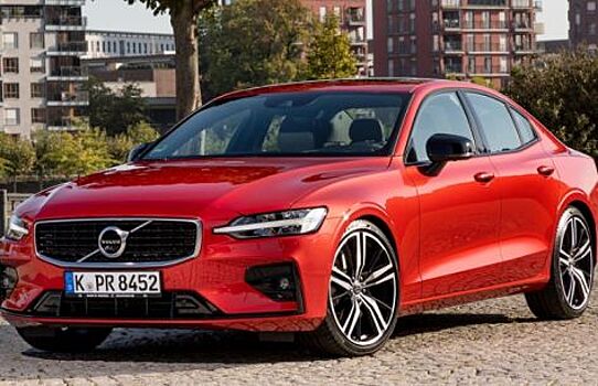 Эксперты рассказали о новом гибриде Volvo S60 в кузове седан