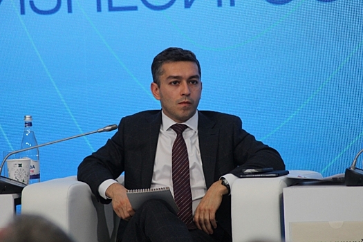 Замполпреда президента в ЦФО Ниязметов призвал бизнес быть ответственным