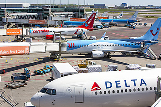 Поддерживающий Трампа пассажир заставил извиниться Delta Airlines