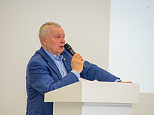 Губернатор Дмитрий Азаров поздравил Виктора Сойфера с юбилеем