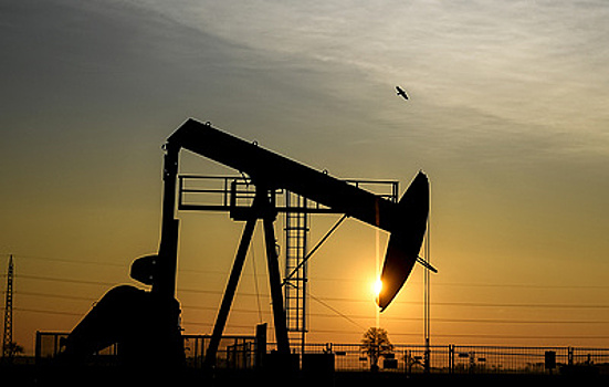 МЭА прогнозирует восстановление спроса на нефть в 2022 году