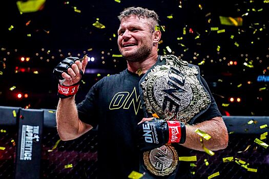 Глава ONE Ситйодтонг уверен, что Анатолий Малыхин лучше чемпиона UFC Фрэнсиса Нганну – объясняем, почему это не так