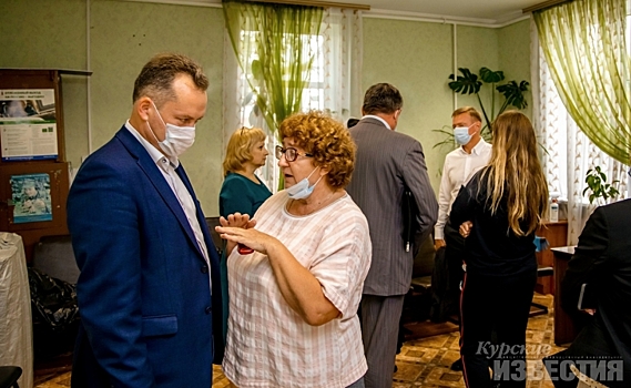Губернатор Старовойт поручил решить проблемы фатежских селян