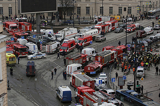В Петербурге объявлен трехдневный траур по жертвам теракта