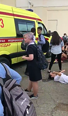 Семь детей остаются в больнице после распыления перцового газа в школе Краснодара
