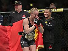 Чемпионка UFC Шевченко снялась в красном платье и восхитила фанатов