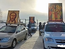 В Красноярске состоялся автомобильный крестный ход против COVID-19