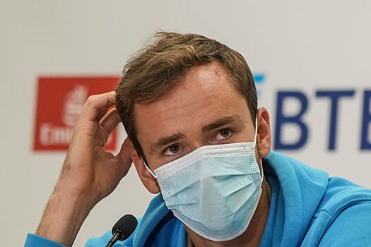 Чесноков объяснил, почему Медведева ждёт тяжёлая игра в первом круге «Ролан Гаррос»