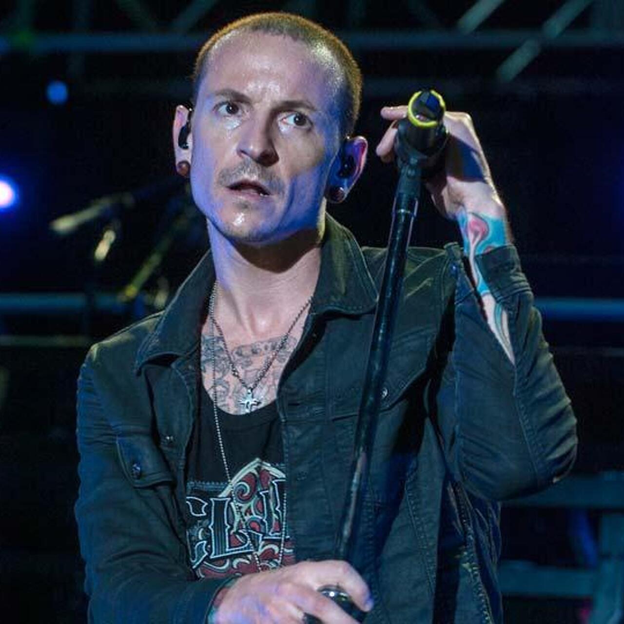 Музыкант честер беннингтон. Солист группы линкин парк. Linkin Park Честер Беннингтон. Честер Беннингтон 2017. Честер Беннингтон рок-музыканты США