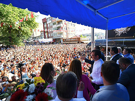 Победа Экрема Имамоглу на выборах мэра Стамбула подчеркивает стремление к переменам — эксперт