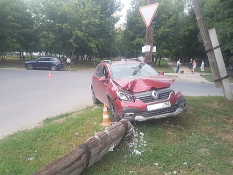 В Красноглинском районе жестко столкнулись Kia и Renault