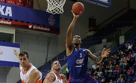 Клайберн еще в отпуске, зато Боломбой - летает. Состоялась премьера нового ЦСКА