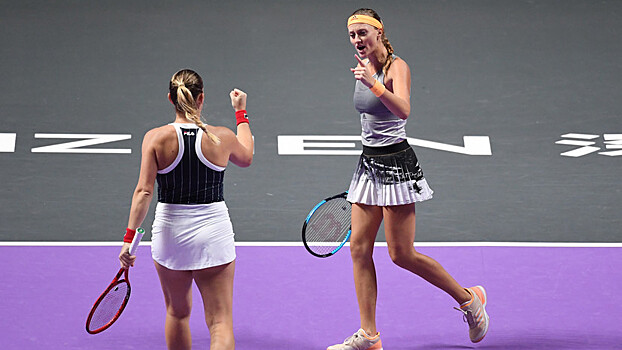 Бабош и Младенович победили в финале WTA Finals и защитили чемпионский титул