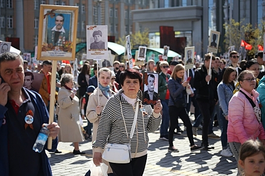 В одной из псковских школ прошла акция «Бессмертный полк: Герои среди нас»