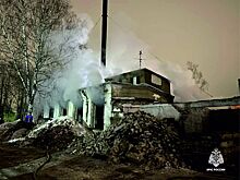 Пожар произошел на территории детской больницы в Костроме: фото