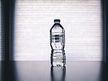 Врач Перова объяснила, чем опасна питьевая вода в пластиковых бутылках