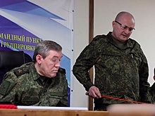 Герасимов посетил пункт управления группировки «Южная» в зоне СВО