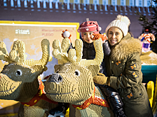 Илана Юрьева, Мария Кожевникова и другие звезды с детьми приняли участие в семейном праздник LEGO на ГУМ-катке