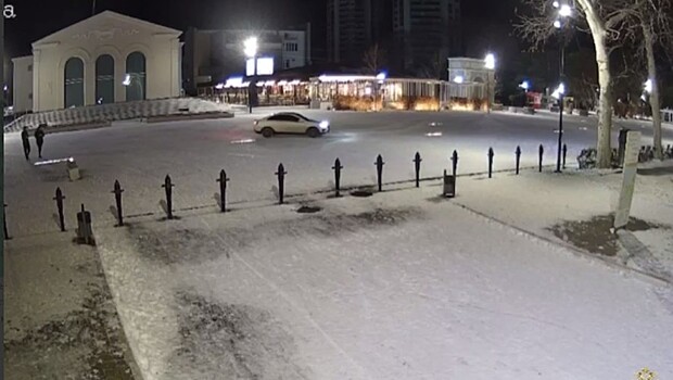 Жителя станицы задержали за дрифт на Театральной площади в Анапе