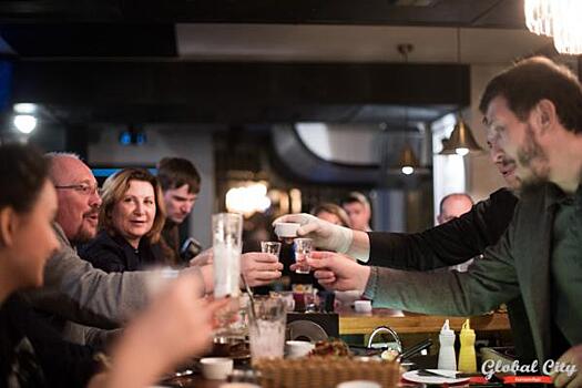 Новый год под вопросом: стоит ли идти на подпольный корпоратив?