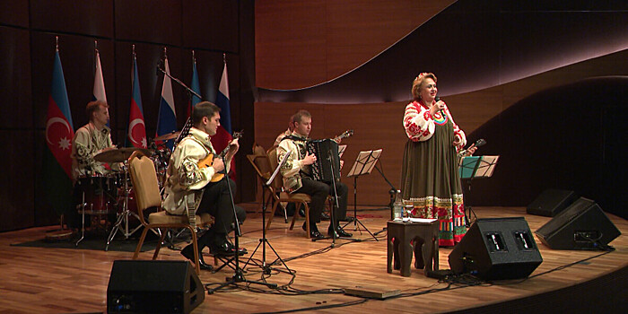 В Баку День народного единства России отметили концертом