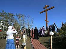 Православные христиане отмечают праздник Воздвижения креста Господня