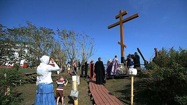 Православные христиане отмечают праздник Воздвижения креста Господня
