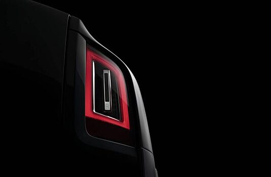 Rolls-Royce Cullinan обнажил «королевский тыл»
