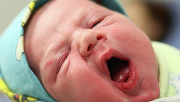 СМИ рассказали о младенце с самыми "быстрорастущими" волосами