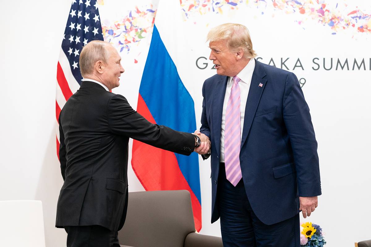 Трамп рассказал о дружеской беседе с Путиным по поводу начала СВО